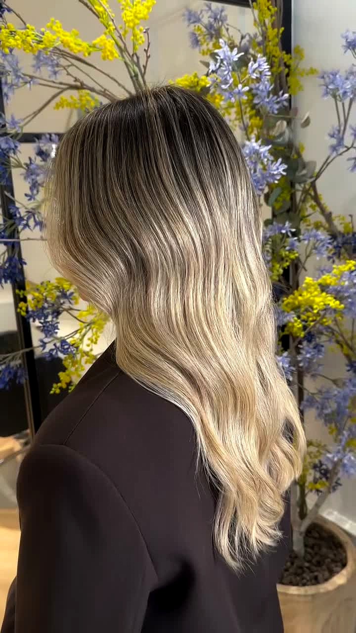 Balayage Blonde Dimensional — Río Sena